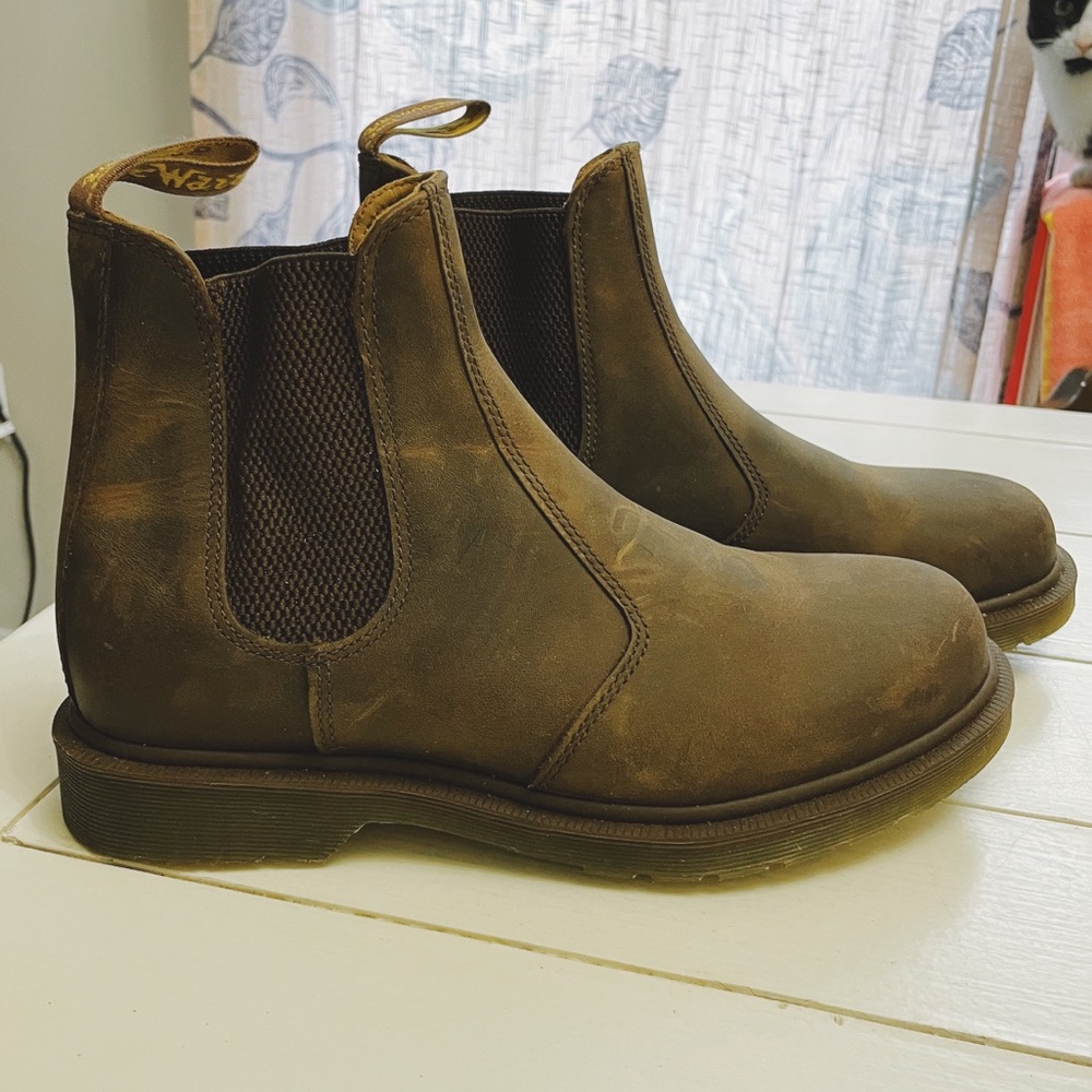 Brand New Unisex Dr Marten Chelsea Air walk Boots